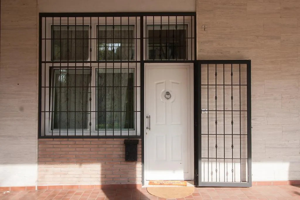 Holiday home Under San Luca Home In Bologna