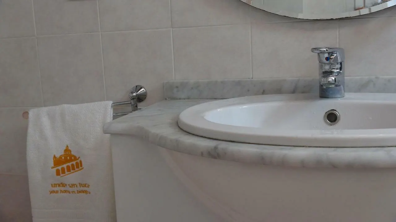 Holiday home Under San Luca Home In Bologna